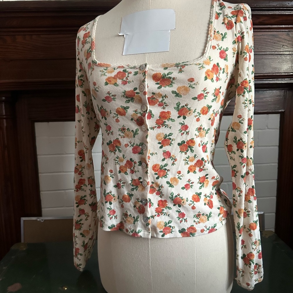 Rouje Floral Button-Up Women's Top